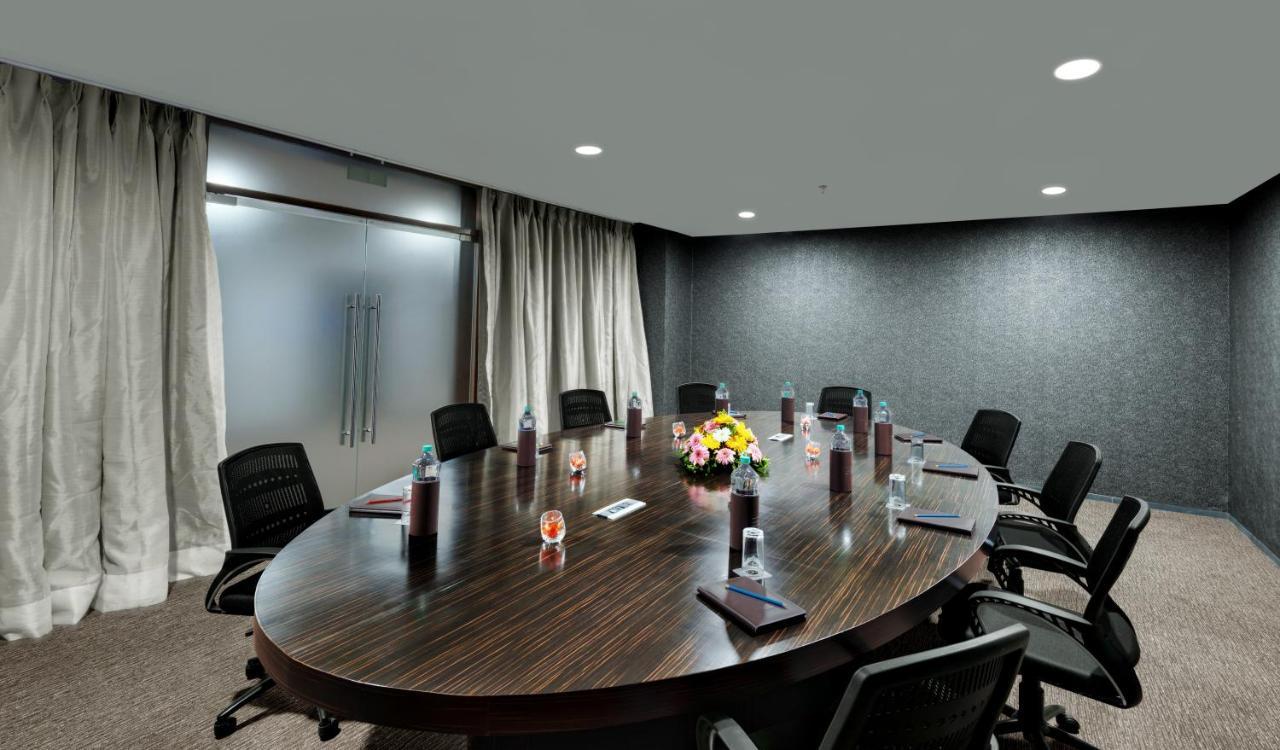 Hotel Wyndham Ahmedabad Shela Exteriér fotografie