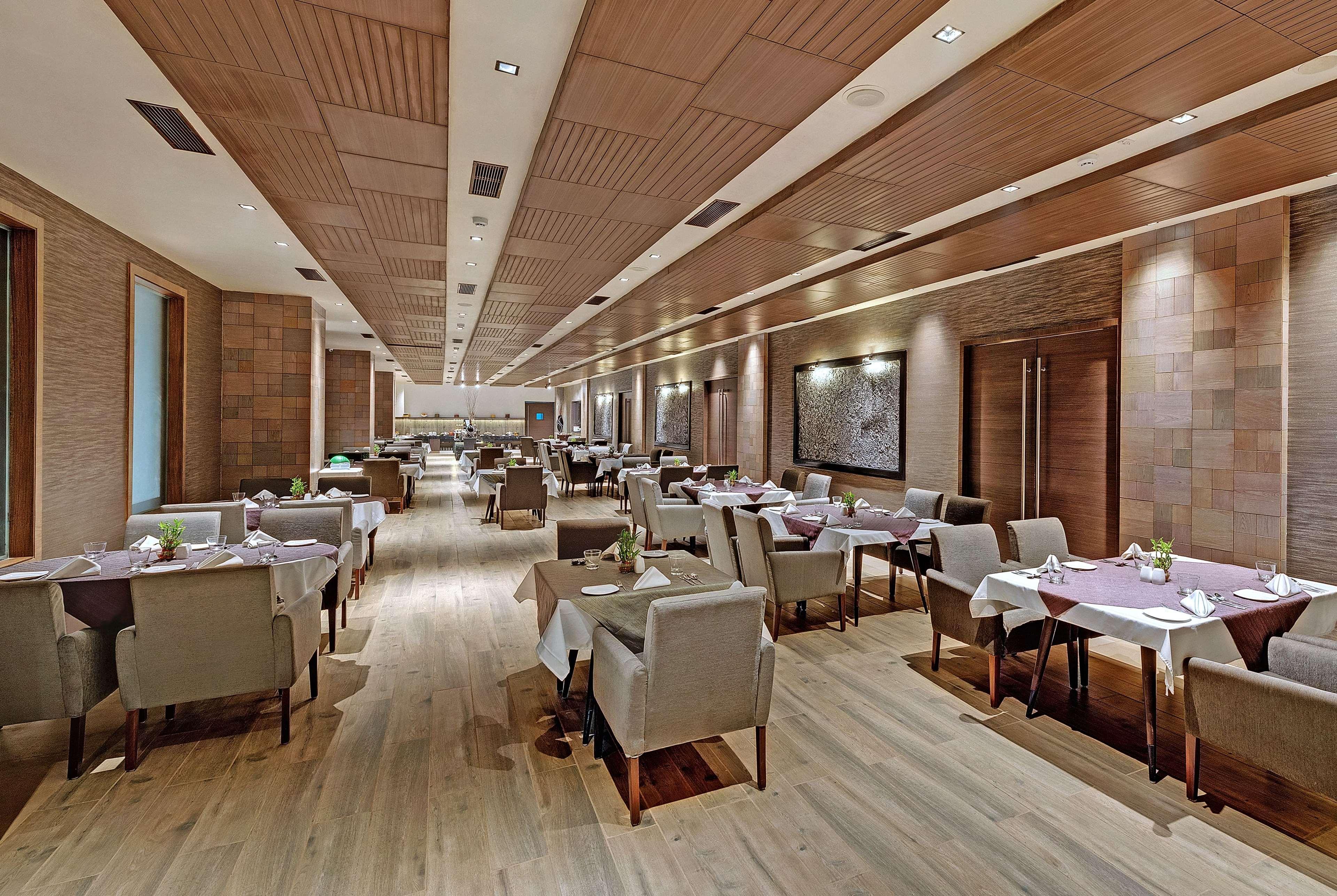 Hotel Wyndham Ahmedabad Shela Exteriér fotografie
